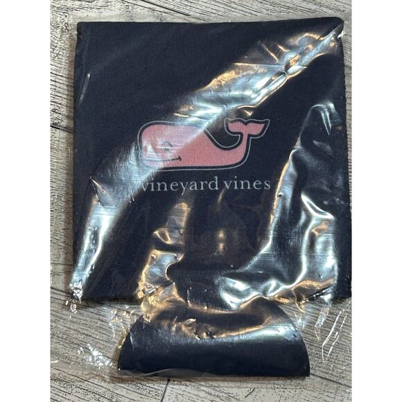 Vineyard Vines blue coozie NEW in package pink whale logo - Picture 2 of 2